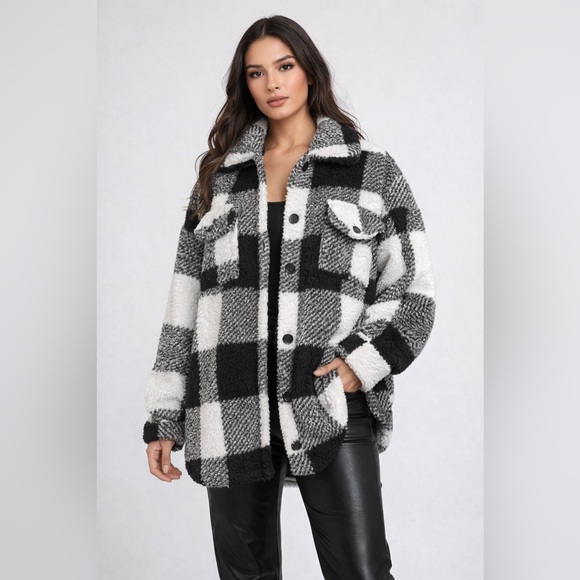 UNBRANDED Jackets & Blazers - Cozy Black and White Plaid Teddy Jacket. PTP 25